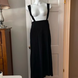 Unique Vintage Black 1X/16 wide leg suspender pants!